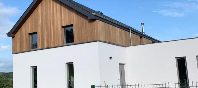 Tijdloze villa met thermo ayous gevelbekleding
