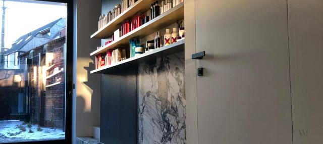 Totaalrenovatie met tijdloze materialen 