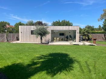 Poolhouse