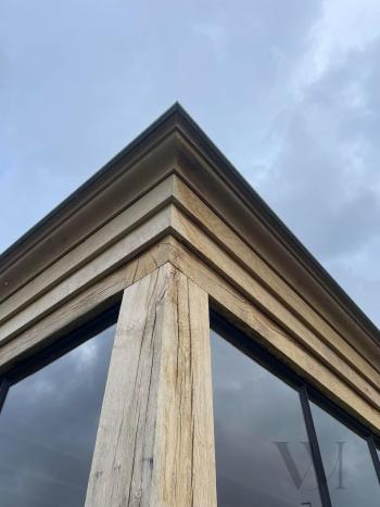 Landelijke eiken bijgebouw