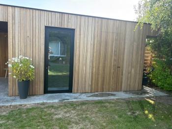 houten bijgebouw